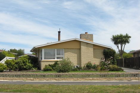 Photo of property in 7 Glenrowan Avenue, Avondale, Christchurch, 8061