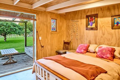 Photo of property in 96 Arcus Road, Te Horo, Otaki, 5582