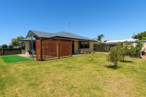 Photo of property in 118 Evans Road, Papamoa Beach, Papamoa, 3118