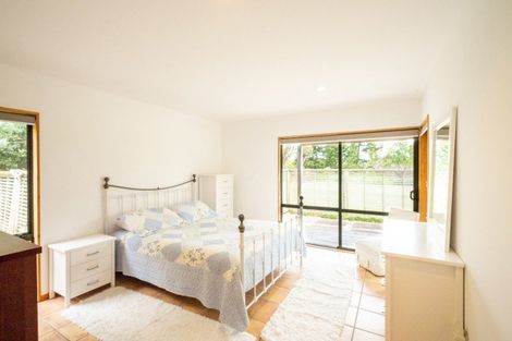 Photo of property in 915 Rangiotu Road, Rangiotu, Palmerston North, 4477