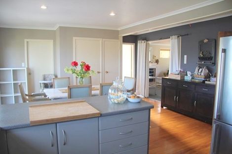 Photo of property in 2 Ferndown Close, Brookfield, Tauranga, 3110