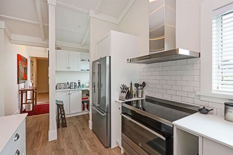 Photo of property in 15 Margaret Avenue, Havelock North, 4130