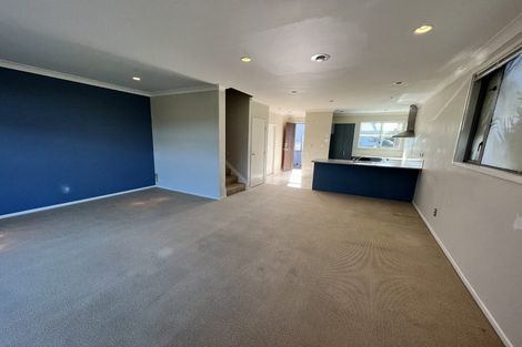 Photo of property in 9m Clearwater Cove, West Harbour, Auckland, 0618