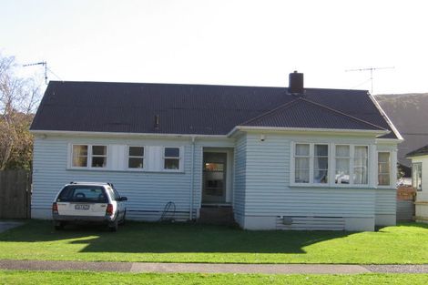 Photo of property in 33 Petherick Street, Taita, Lower Hutt, 5011