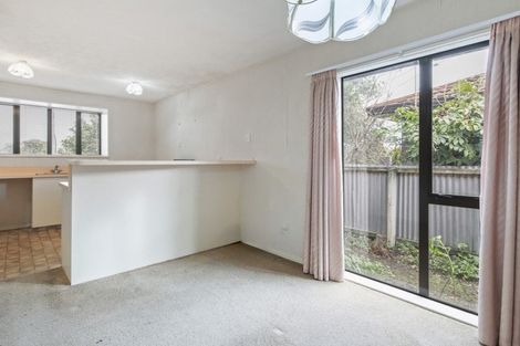 Photo of property in 2/280b Sawyers Arms Road, Bishopdale, Christchurch, 8053