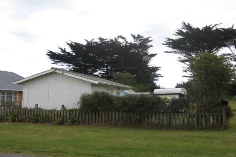 Photo of property in 61 Park Avenue, Waitarere Beach, Levin, 5510