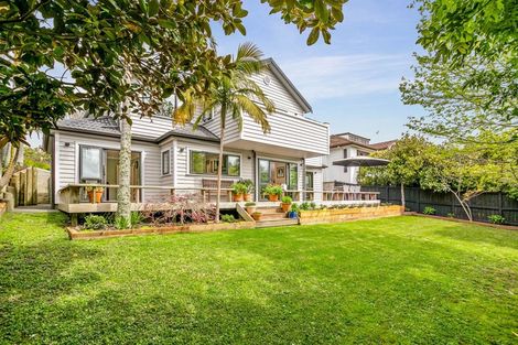 Photo of property in 73j Park Rise, Campbells Bay, Auckland, 0630