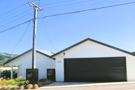 Photo of property in 102 Creswick Terrace, Northland, Wellington, 6012