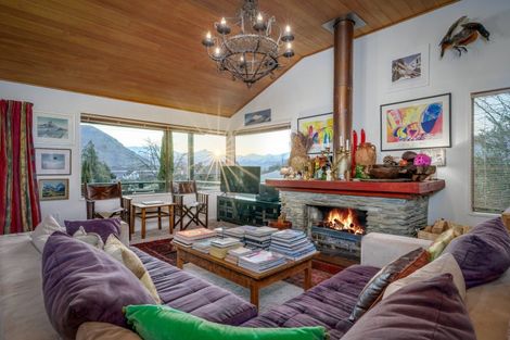 Photo of property in 201 Beacon Point Road, Wanaka, 9305