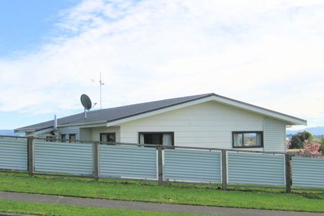 Photo of property in 21 Tarawera Street, Ohauiti, Tauranga, 3112