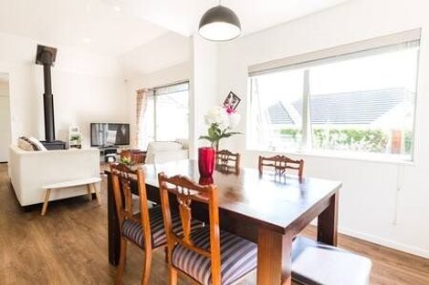 Photo of property in 18a Esmeralda Avenue, Avondale, Auckland, 1026