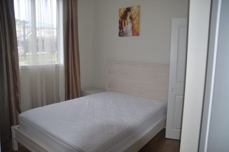 Photo of property in 17 Lagonda Rise, Oteha, Auckland, 0632