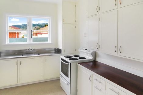 Photo of property in 8 Okura Grove, Boulcott, Lower Hutt, 5010