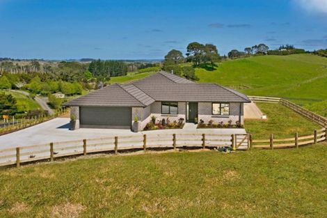 Photo of property in 883 Haruru Road, Wainui, Kaukapakapa, 0873