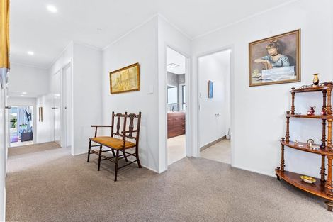 Photo of property in 20 Chatswood Grove, Chatswood, Auckland, 0626