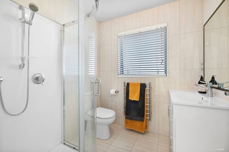 Photo of property in 2 Treetops Way, Bayview, Auckland, 0629