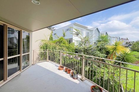 Photo of property in 4/20 Ruakiwi Road, Hamilton Lake, Hamilton, 3204