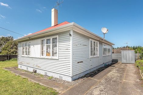 Photo of property in 2 Brooking Street, Tawhero, Whanganui, 4501
