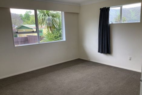 Photo of property in 11 Kendal Grove, Wainuiomata, Lower Hutt, 5014