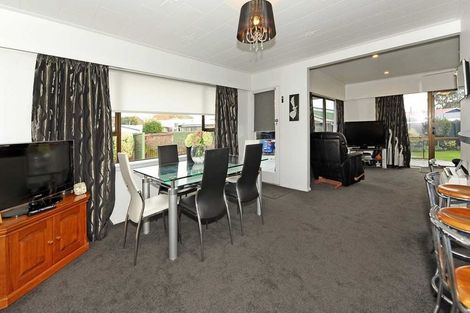 Photo of property in 5 Eastling Street, Bishopdale, Christchurch, 8053