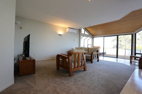 Photo of property in 74 Ardern Avenue, Stanmore Bay, Whangaparaoa, 0932