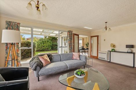 Photo of property in 8 Glenavon Place, Ilam, Christchurch, 8041