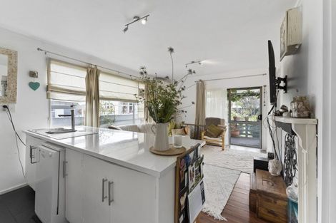 Photo of property in 127 Seabury Avenue, Foxton Beach, Foxton, 4815