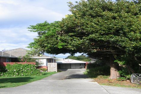 Photo of property in 9b Whites Line West, Woburn, Lower Hutt, 5010