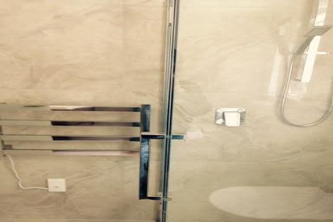 Photo of property in 226 Memorial Avenue, Burnside, Christchurch, 8053