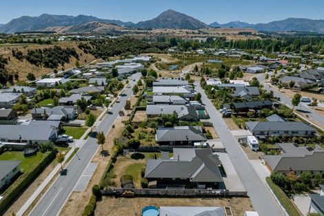 Photo of property in 12 Warbler Lane, Albert Town, Wanaka, 9305