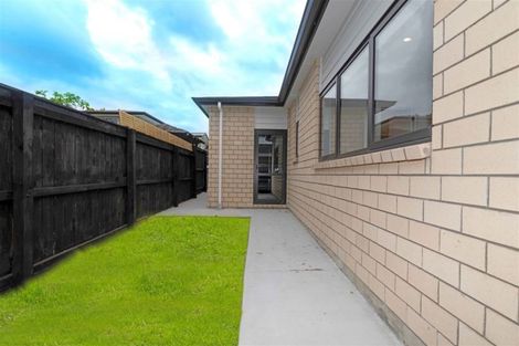 Photo of property in 209a Edmonton Road, Te Atatu South, Auckland, 0610