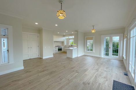 Photo of property in 15 Cambridge Terrace, Devonport, Auckland, 0624