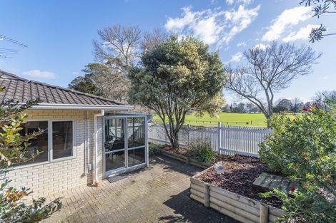 Photo of property in 2 Ashdown Place, Pahurehure, Papakura, 2113