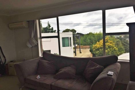 Photo of property in 2/2 Girrahween Drive, Totara Vale, Auckland, 0629