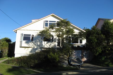 Photo of property in 16 Waikare Street, Karori, Wellington, 6012