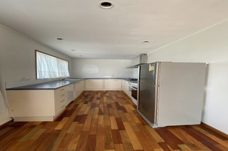 Photo of property in 111 Target Road, Totara Vale, Auckland, 0629
