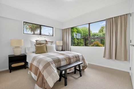 Photo of property in 1/1a Gordon Avenue, Forrest Hill, Auckland, 0620