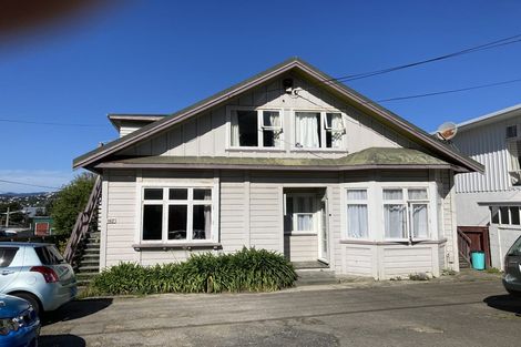 Photo of property in 87 Queens Drive, Lyall Bay, Wellington, 6022