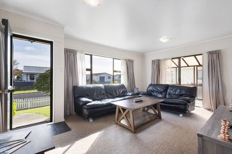 Photo of property in 55b Chatsworth Place, Highbury, Palmerston North, 4412