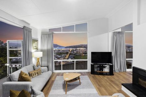 Photo of property in 77 Easther Crescent, Kew, Dunedin, 9012