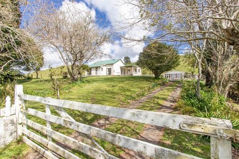 Photo of property in 1959 Tarata Road, Tarata, Inglewood, 4387