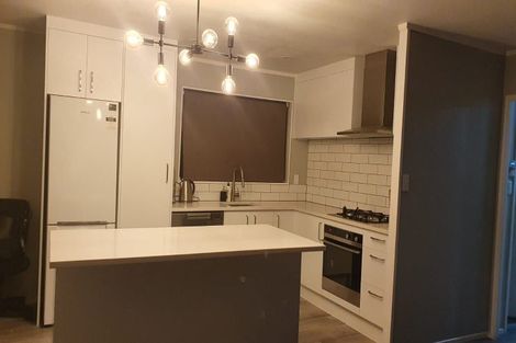 Photo of property in 30 Miriam Corban Heights, Henderson, Auckland, 0612