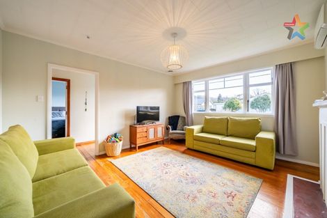 Photo of property in 3 Gibbs Crescent, Wainuiomata, Lower Hutt, 5014
