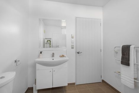 Photo of property in 547 Barbadoes Street, Edgeware, Christchurch, 8013