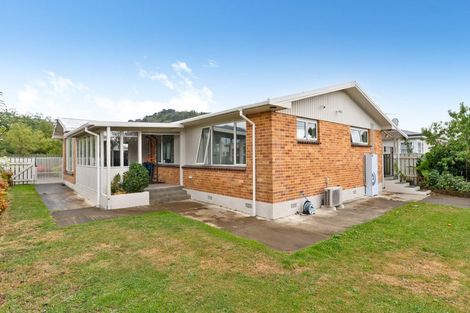 Photo of property in 41 Brandon Street, Featherston, 5710
