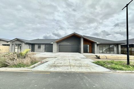 Photo of property in 6 Benjamin Place, Clevedon, 2582