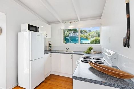 Photo of property in 8 Woodlands Avenue, Snells Beach, 0920