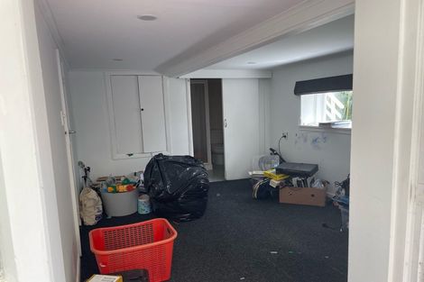 Photo of property in 32 Golf Road, New Lynn, Auckland, 0600