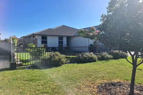 Photo of property in 61 Harding Drive, Papamoa Beach, Papamoa, 3118