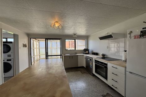 Photo of property in 82 Salcombe Street, Kaitangata, 9210